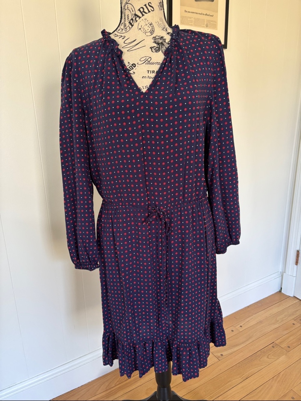 Draper James Navy Dress Red Floral Print — Long Sleeve Ruffle Hem V neck L EUC